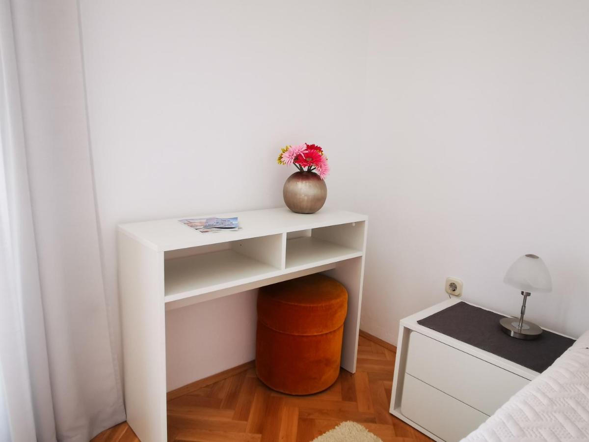 Vera&Toni Apartment Ровин Екстериор снимка